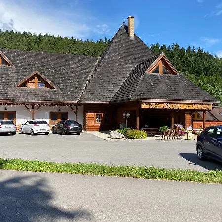 Emilka Tale-wellness 5 Min-balcony-hiking-view Horná Lehota