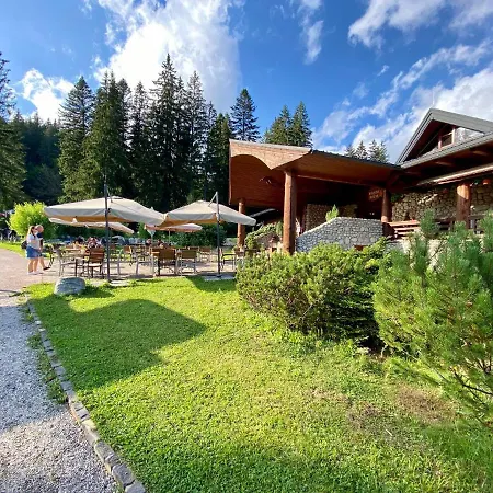 Emilka Tale-wellness 5 Min-balcony-hiking-view * Horná Lehota
